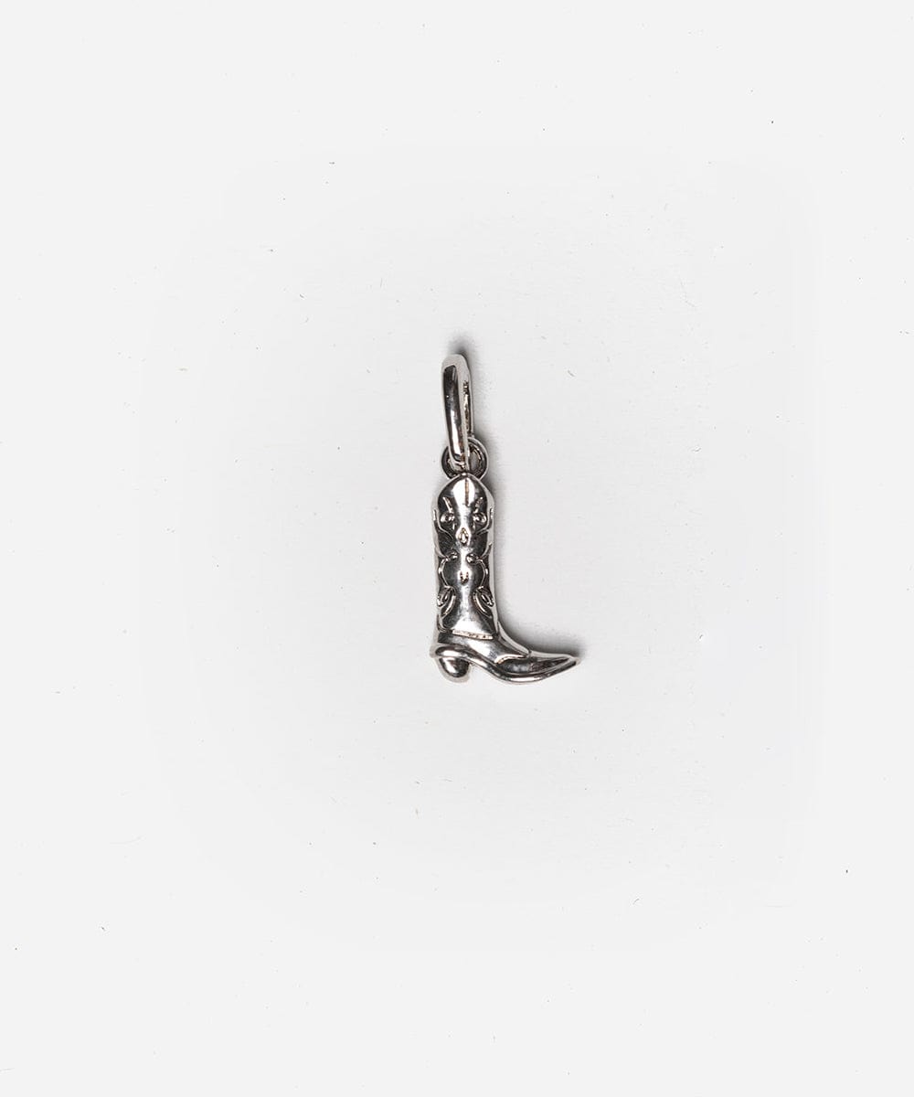 A silver cowboy boot hat charm on a white background #color_silver
